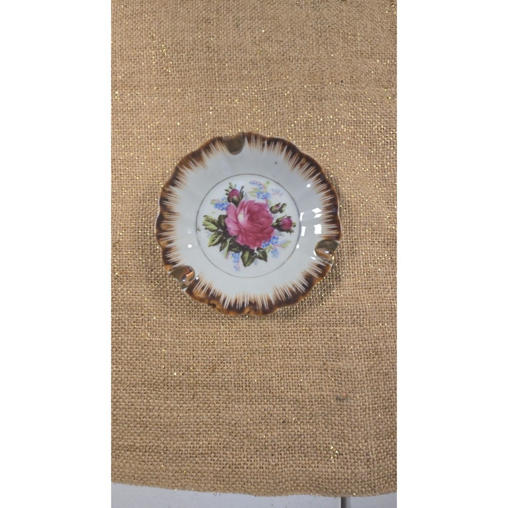 CC-1566. Vintage hand painted rose ashtray